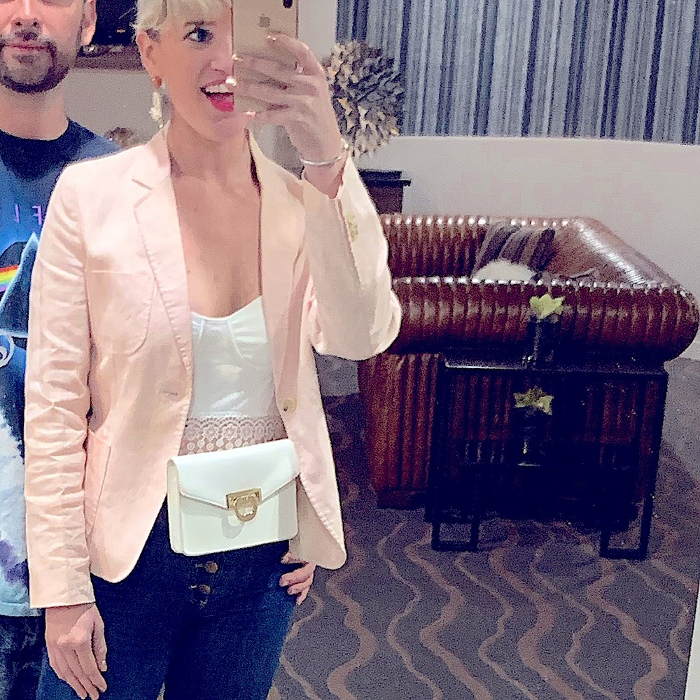 Light pink linen Ralph Lauren blazer with tortoise button closure